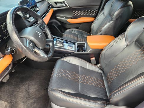 Used 2023 Mitsubishi Outlander SEL 40th Anniversary AWD/4WD image 9