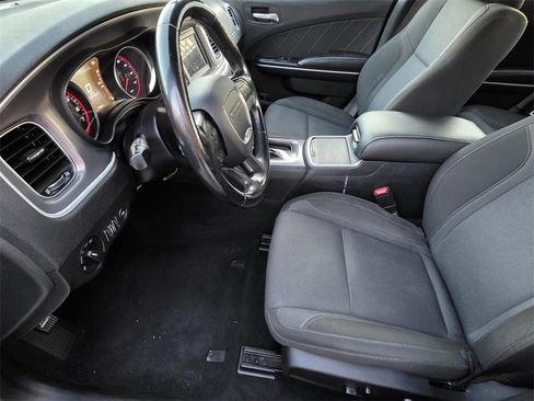 Used 2020 Dodge Charger SXT image 7