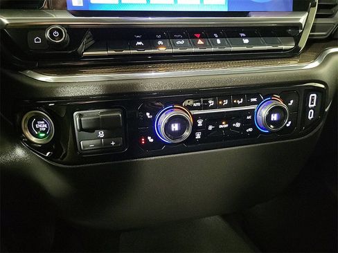 Used 2025 Chevrolet Silverado 1500 LT image 18