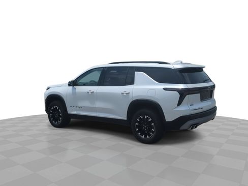 Used 2025 Chevrolet Traverse Z71 w/ Enhanced Driving Package AWD/4WD image 6