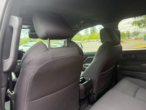 Certified 2025 Toyota Tacoma SR5 AWD/4WD image 17