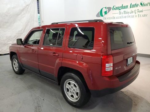 Used 2017 Jeep Patriot Sport w/ Power Value Group AWD/4WD image 4