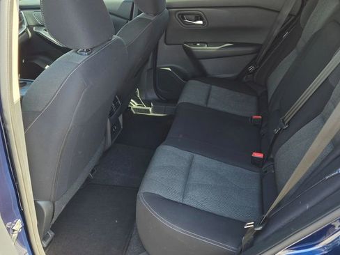 Used 2025 Nissan Rogue SV FWD image 11