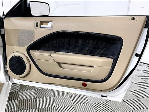 Used 2006 Ford Mustang GT Premium image 22