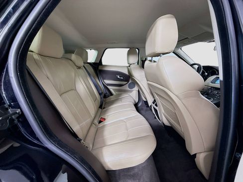 Used 2018 Land Rover Range Rover Evoque SE image 25