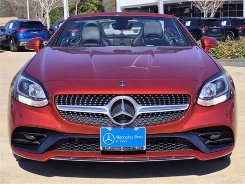 Certified 2019 Mercedes-Benz SLC 300 image 2