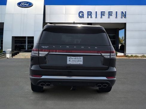 Used 2022 Lincoln Aviator Reserve w/ Equipment Group 201A image 8