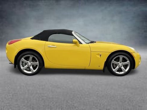 Used 2007 Pontiac Solstice Convertible w/ Premium Package image 4