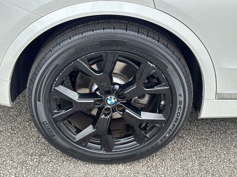 Used 2023 BMW X7 xDrive40i w/ Premium Package image 17