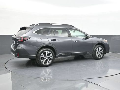 Used 2022 Subaru Outback Limited AWD/4WD image 15