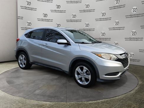 Used 2016 Honda HR-V LX image 7