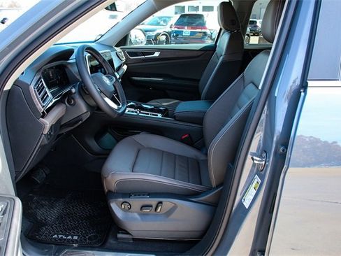 New 2026 Volkswagen Atlas SEL image 10