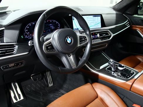 Used 2022 BMW X7 M50i w/ Executive Package image 5