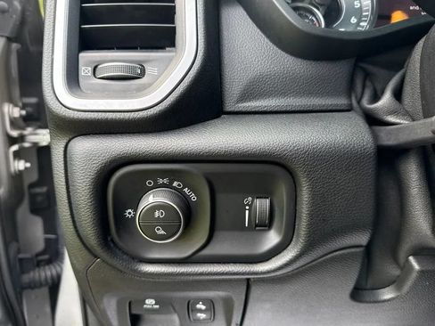 Used 2020 RAM 1500 Big Horn AWD/4WD image 19