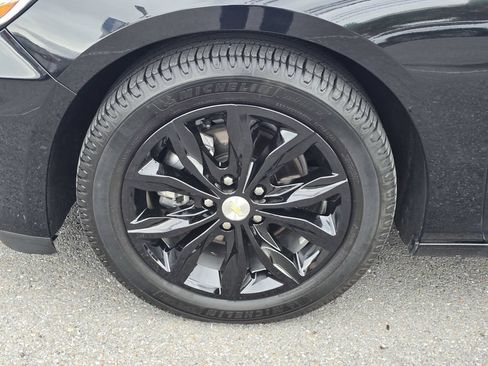 Used 2023 Chevrolet Malibu LT FWD image 9