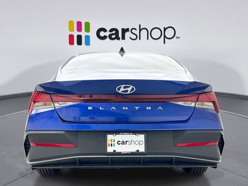 Used 2024 Hyundai Elantra SEL image 4