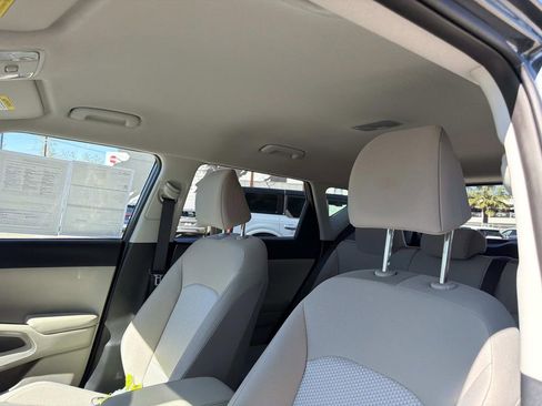 Used 2025 Kia Soul LX image 18
