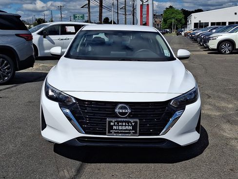 Certified 2025 Nissan Sentra SV FWD image 2