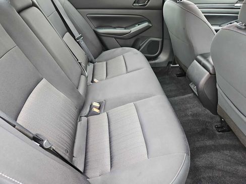 Used 2024 Nissan Altima 2.5 SV image 20