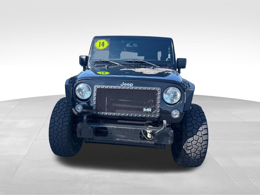 Used 2014 Jeep Wrangler Unlimited Sahara AWD/4WD image 9