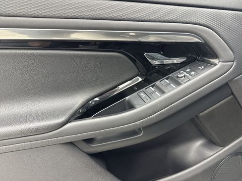 Used 2022 Land Rover Range Rover Evoque R-Dynamic S image 29