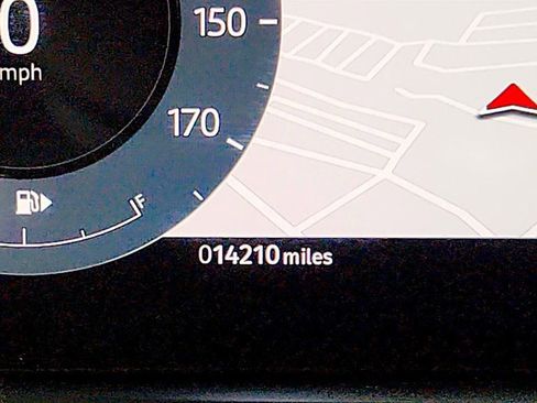 Used 2024 Land Rover Range Rover Velar Dynamic SE image 15