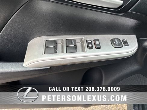 Used 2013 Toyota Camry SE image 19