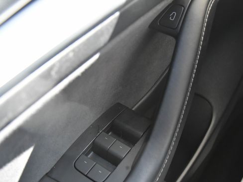 Used 2023 Tesla Model 3 Standard Range RWD image 31