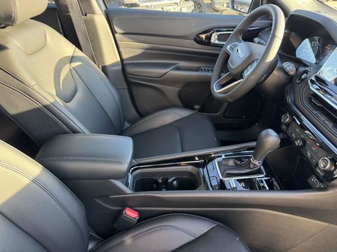 New 2026 Jeep Compass Limited image 7