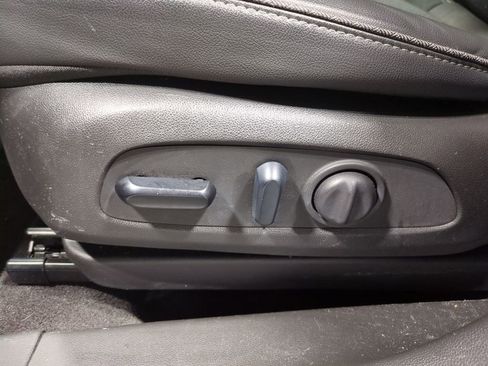 Used 2022 Buick Encore GX Select w/ Sport Touring Package image 21