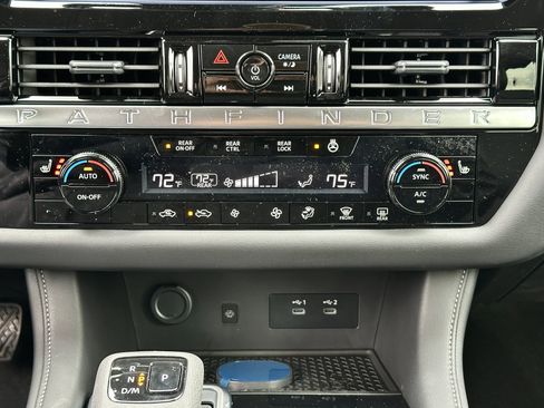 New 2026 Nissan Pathfinder SL AWD/4WD image 16