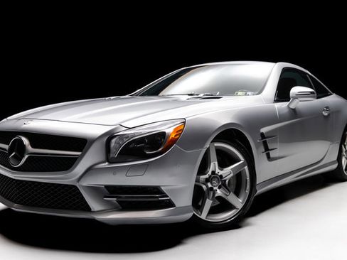 Used 2013 Mercedes-Benz SL 550 image 32