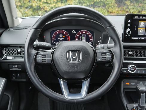 Used 2023 Honda Civic Touring image 5
