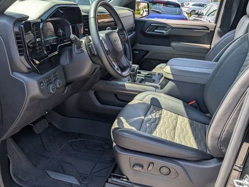 Used 2025 Chevrolet Silverado 1500 ZR2 AWD/4WD image 9