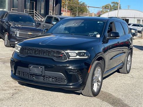 Used 2024 Dodge Durango GT image 2