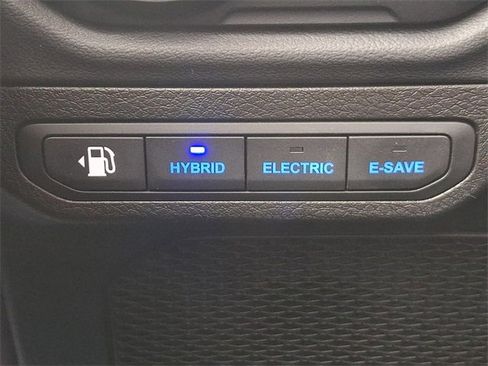 Used 2024 Jeep Wrangler High Altitude image 24