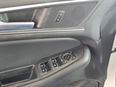 Used 2022 Ford Edge SEL w/ Convenience Package image 10