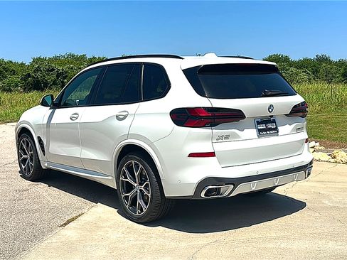 New 2026 BMW X5 sDrive40i w/ M Sport Package RWD image 6