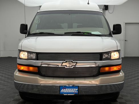 Used 2012 Chevrolet Express 1500 RWD image 5