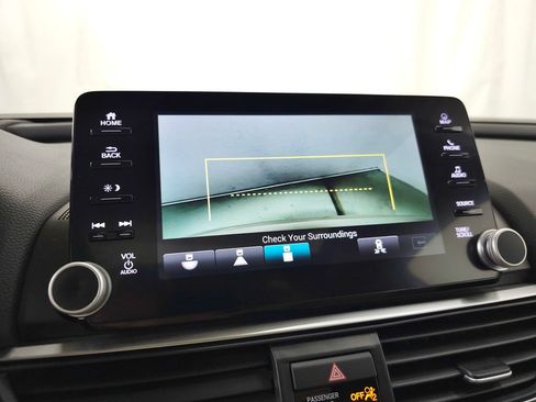 Used 2018 Honda Accord Touring image 28