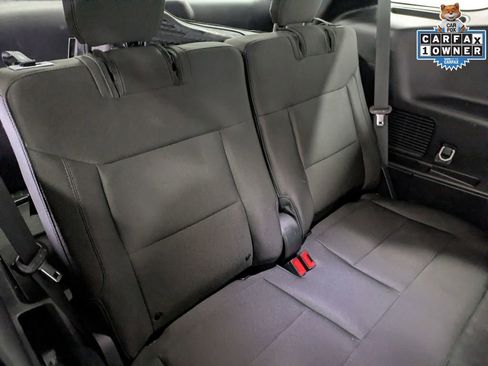 Used 2023 Ford Explorer XLT AWD/4WD image 26