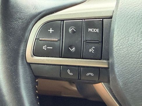 Used 2022 Lexus GX 460 Luxury w/ Accessory Package AWD/4WD image 26