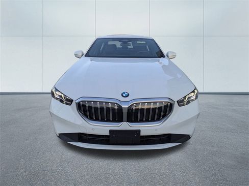 Certified 2024 BMW 530i xDrive 530i xDrive w/ Premium Package image 8