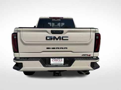New 2026 GMC Sierra 2500 AT4 w/ AT4 Premium Plus Package AWD/4WD image 4