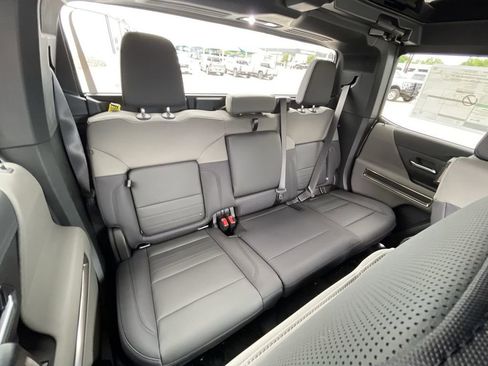 New 2025 GMC Hummer EV 3X AWD/4WD image 35