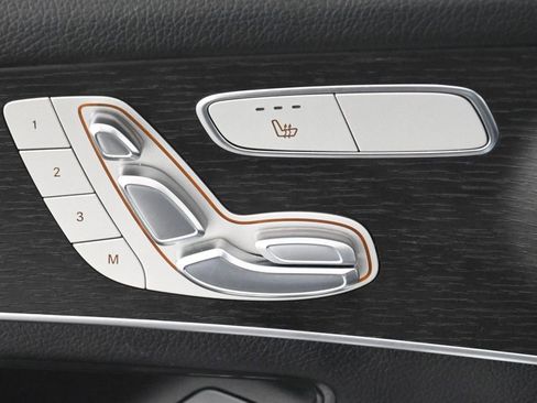 Used 2022 Mercedes-Benz GLC 300 4MATIC image 26