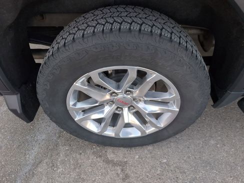 Used 2022 GMC Sierra 1500 SLT w/ SLT Premium Package image 9