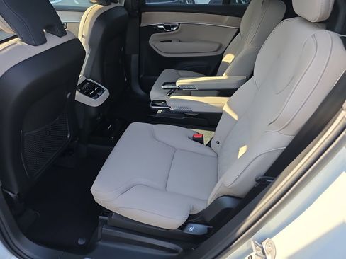 New 2026 Volvo XC90 B5 Plus w/ Protection Package Premier image 10