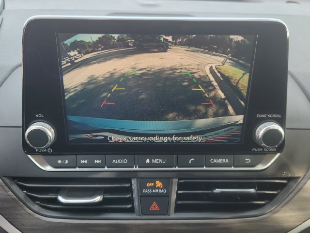 Used 2025 Nissan Altima 2.5 SV FWD image 18