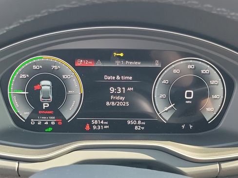 Used 2024 Audi Q5 e Premium Plus w/ Premium Plus Package image 9